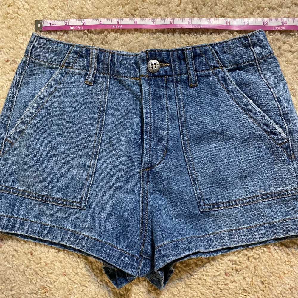 Cute button fly shorts ✨
